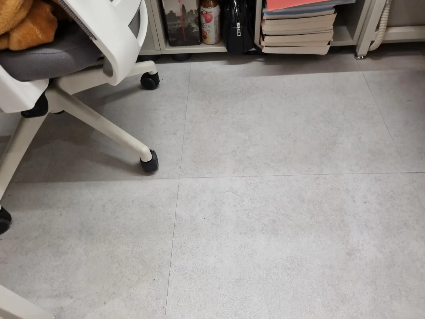좌석 사이 바닥 — 횡성읍 학원청소 현장