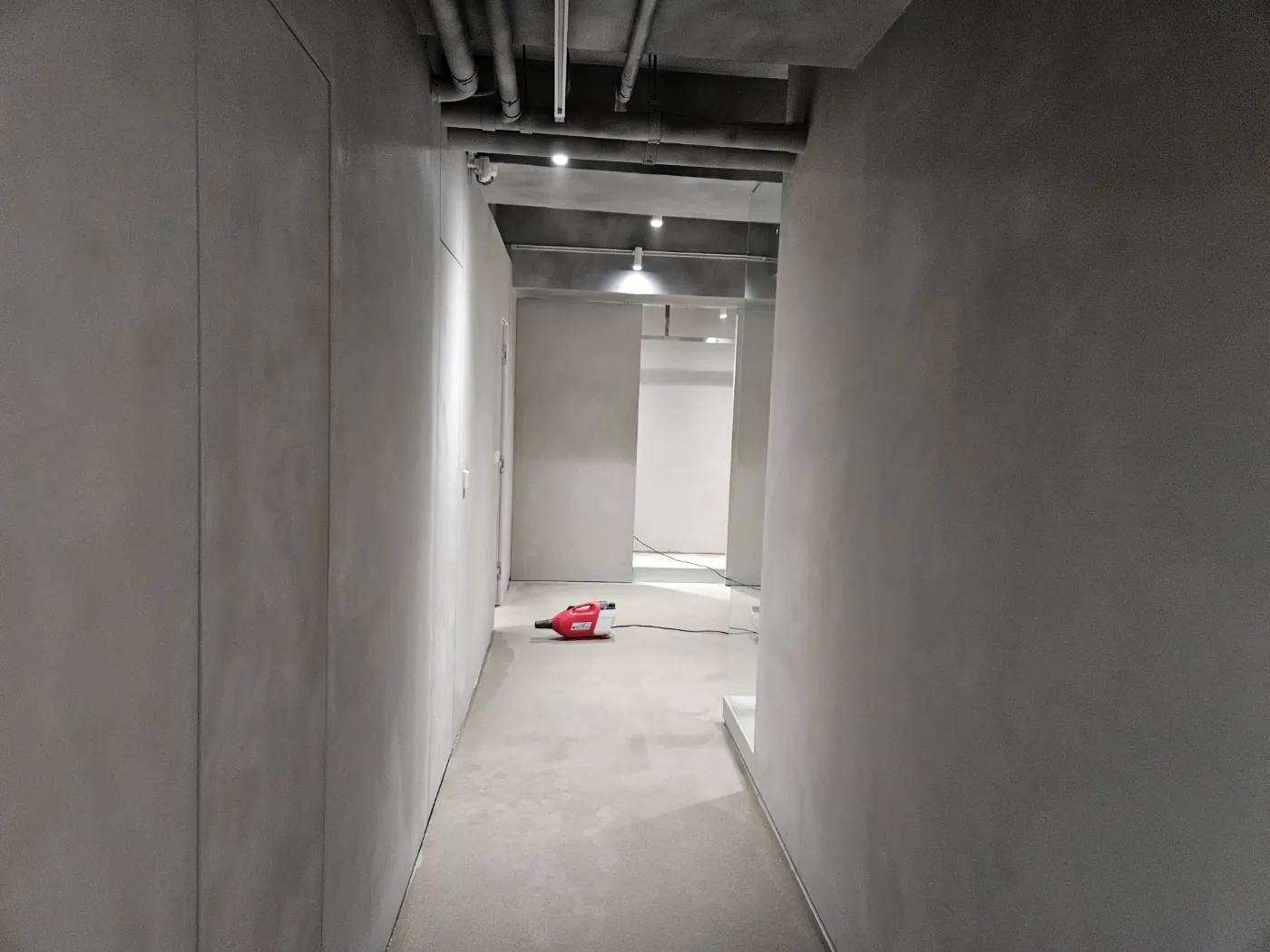 바닥 마감 상태 — 조양동 카페청소 현장