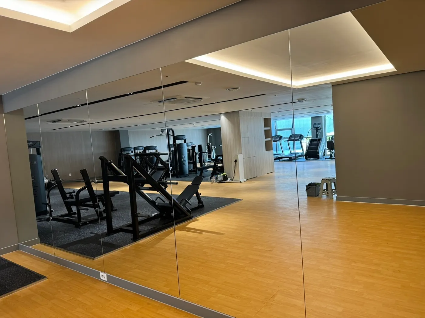 운동기구 관리 — 삼척시 헬스장청소 현장