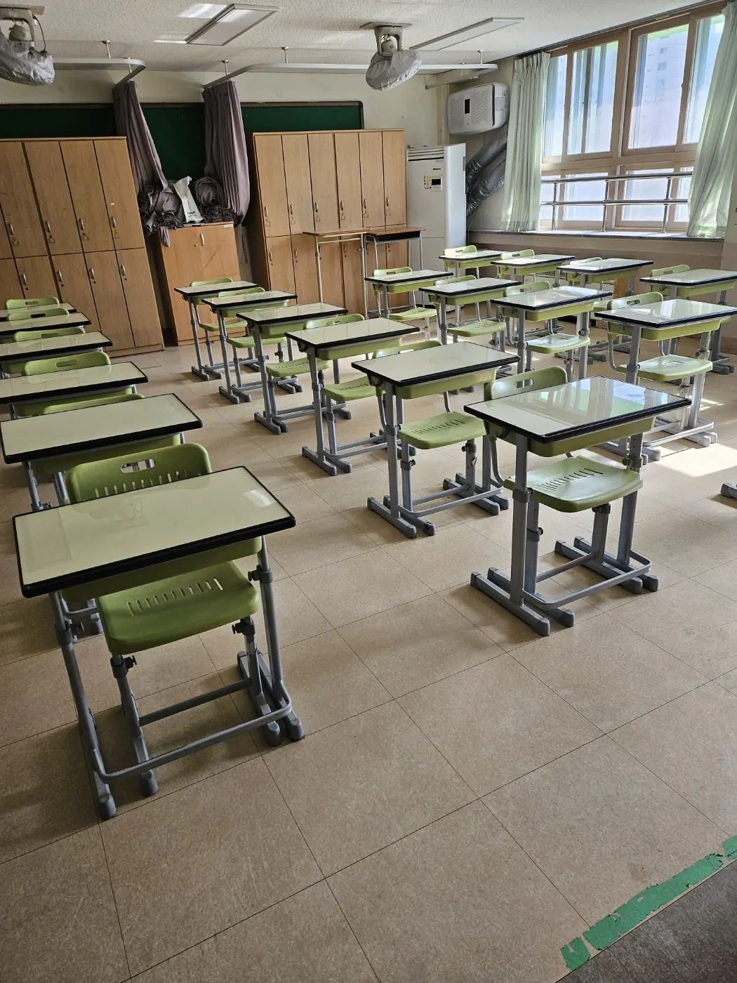 개운동 학교청소 시공 현장 — 교실 정리