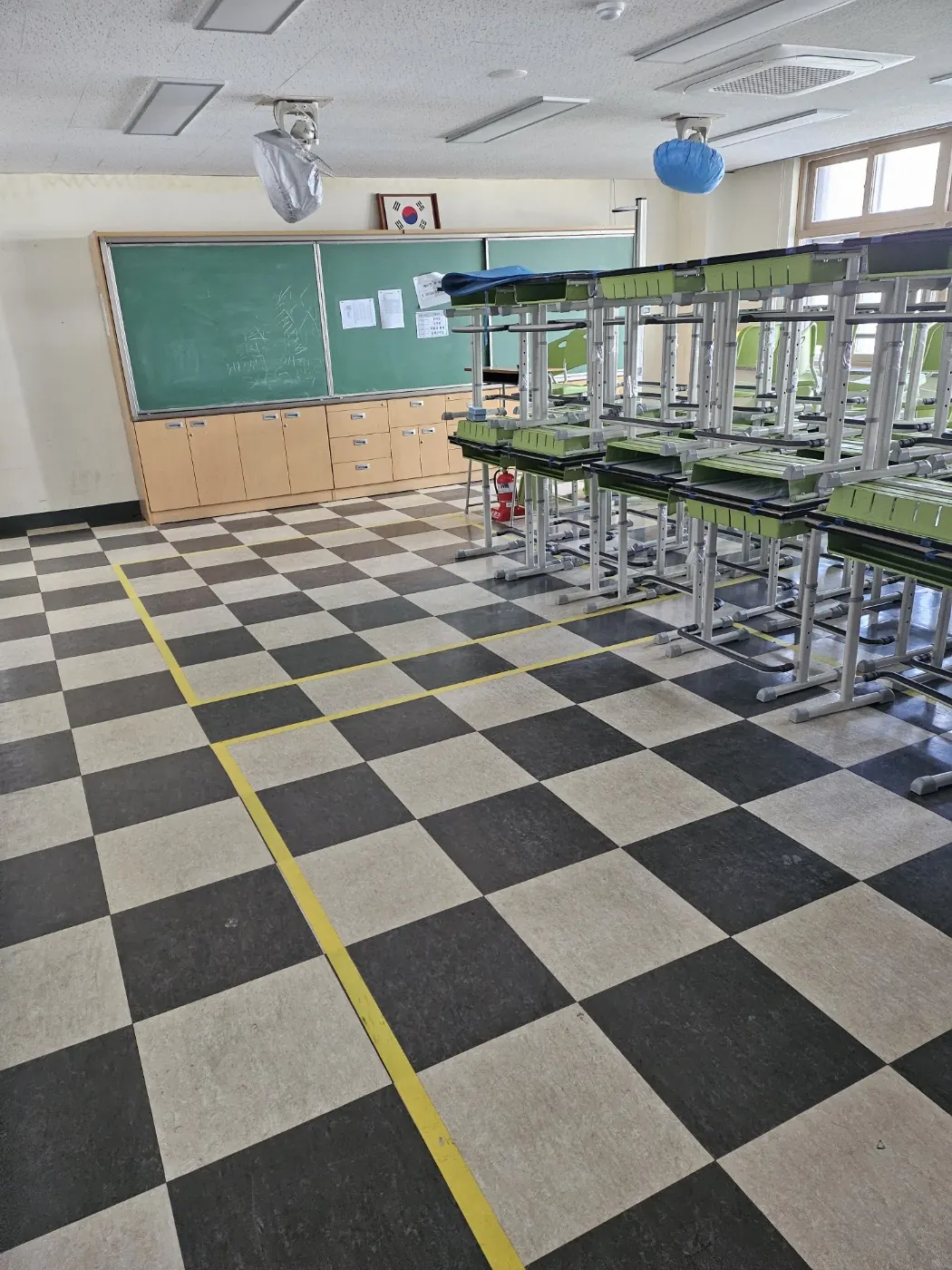 조양동 학교청소 시공 현장 — 교실 정리