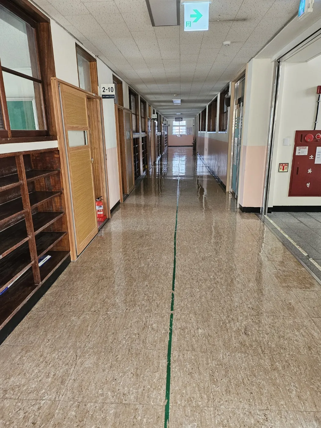 삼척시 학교청소 시공 현장 — 복도 관리