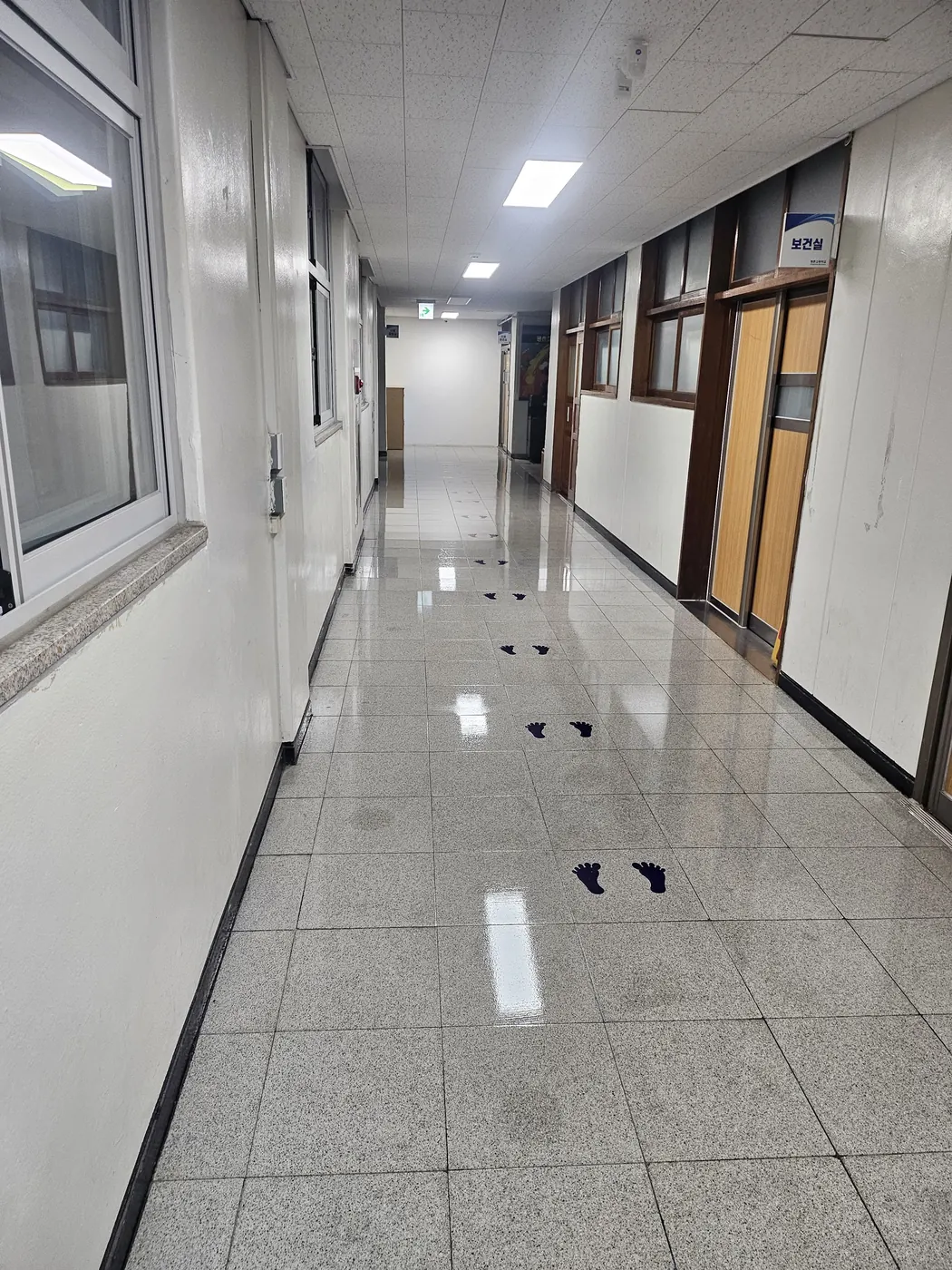 인제읍 학교청소 시공 현장 — 복도 관리
