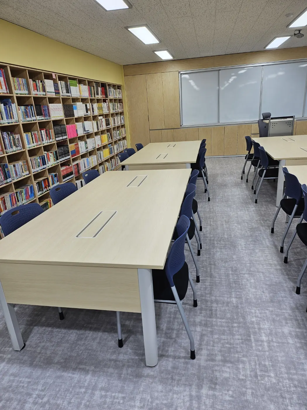 도서관 정리 — 춘천시 학교청소 현장
