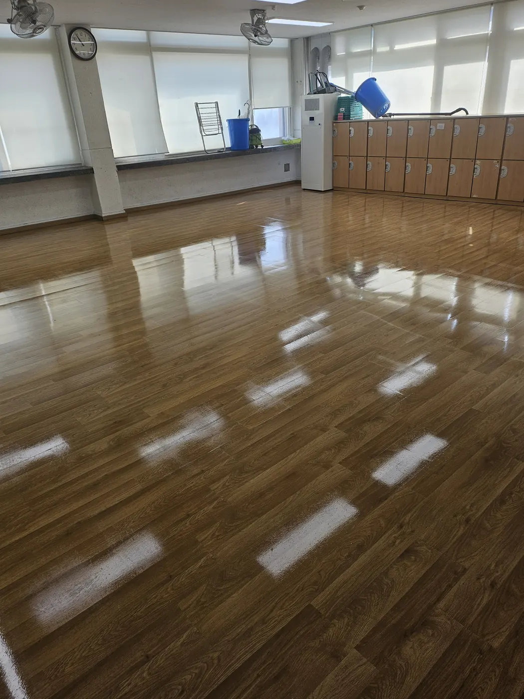 왁스 재코팅 — 속초시 학교청소 현장
