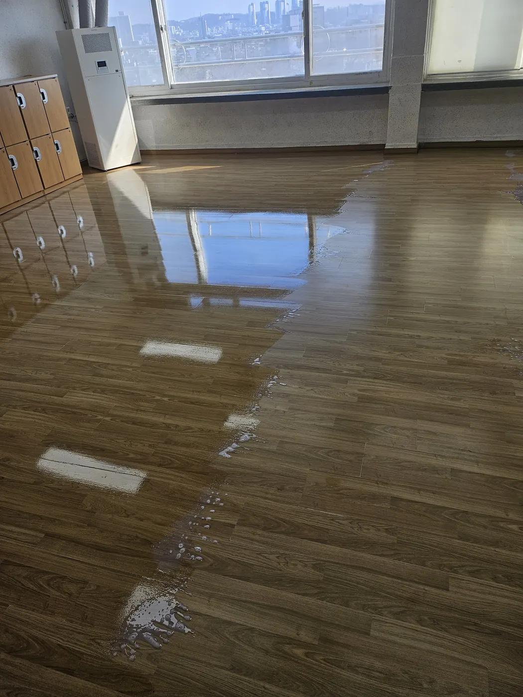 왁스 재코팅 — 갈말읍 학교청소 현장