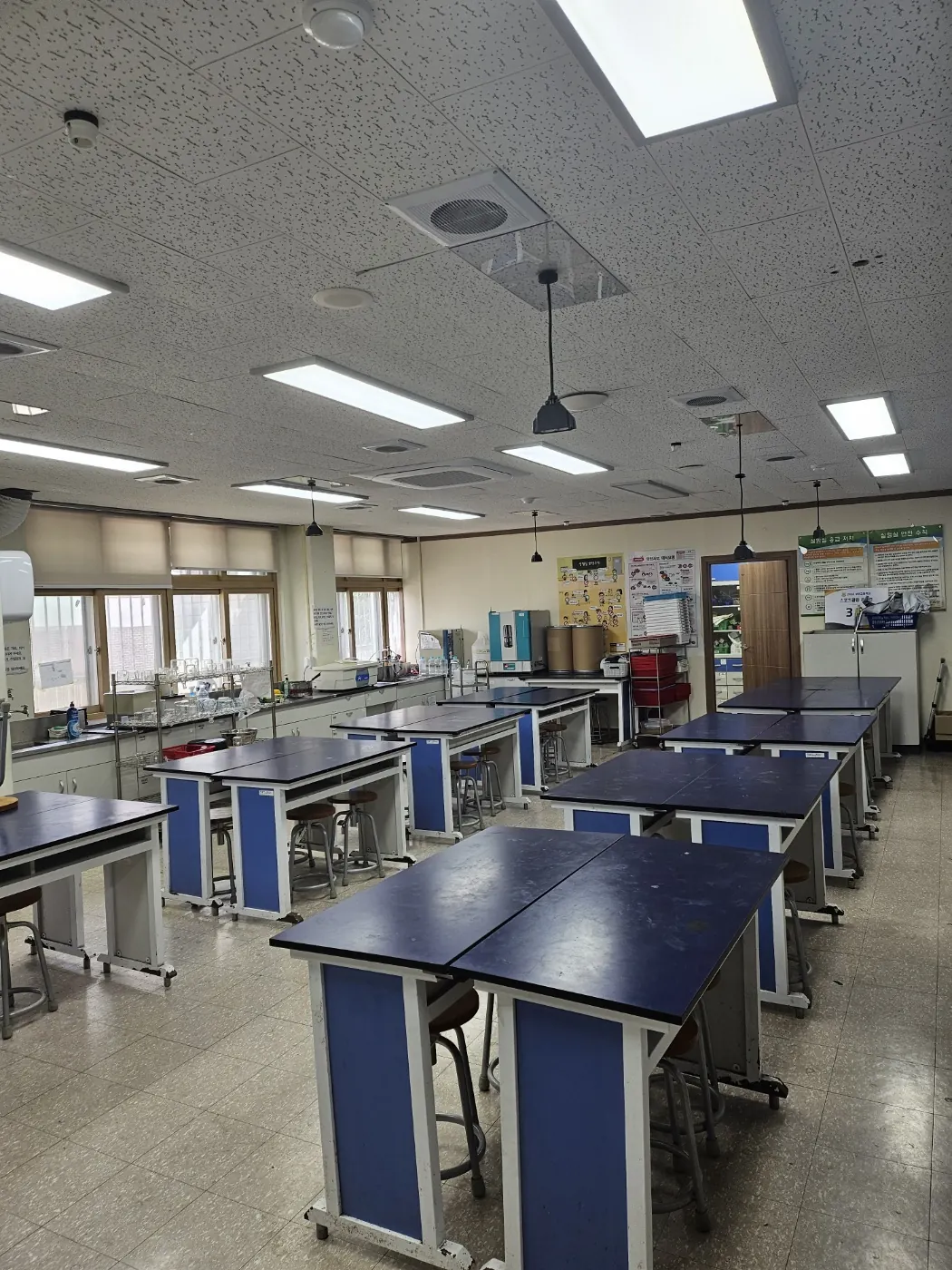 특별실 작업 — 양양군 학교청소 현장