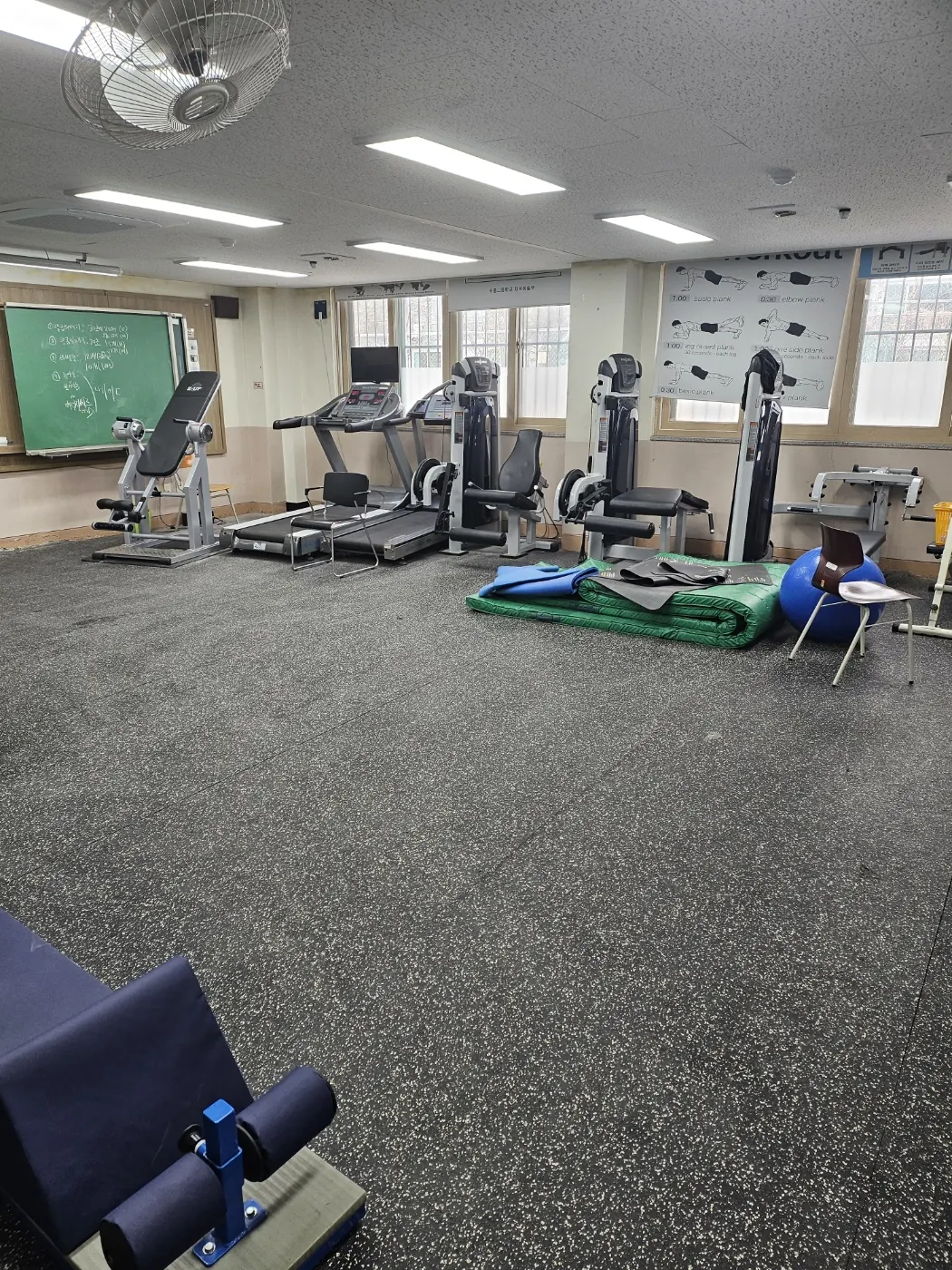 특별실 작업 — 태백시 학교청소 현장